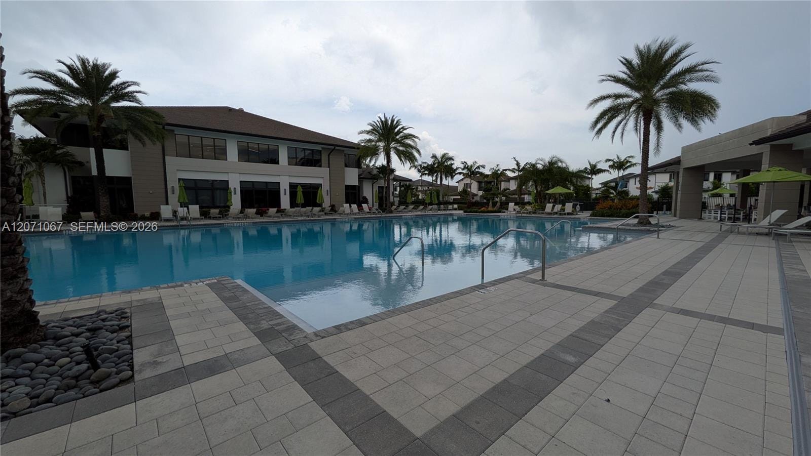 8001 NW 41st Street F-204, Doral, FL 33166 photo 1