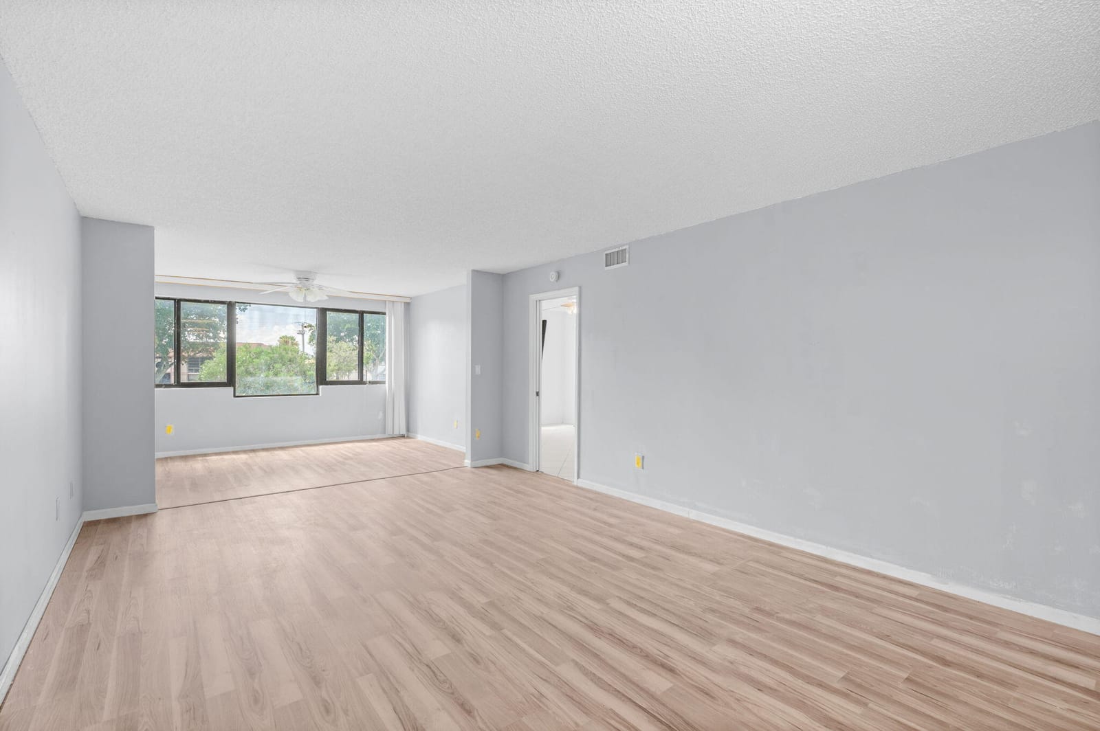 10837 W CLAIRMONT Circle 208, Tamarac, FL 33321 photo 15