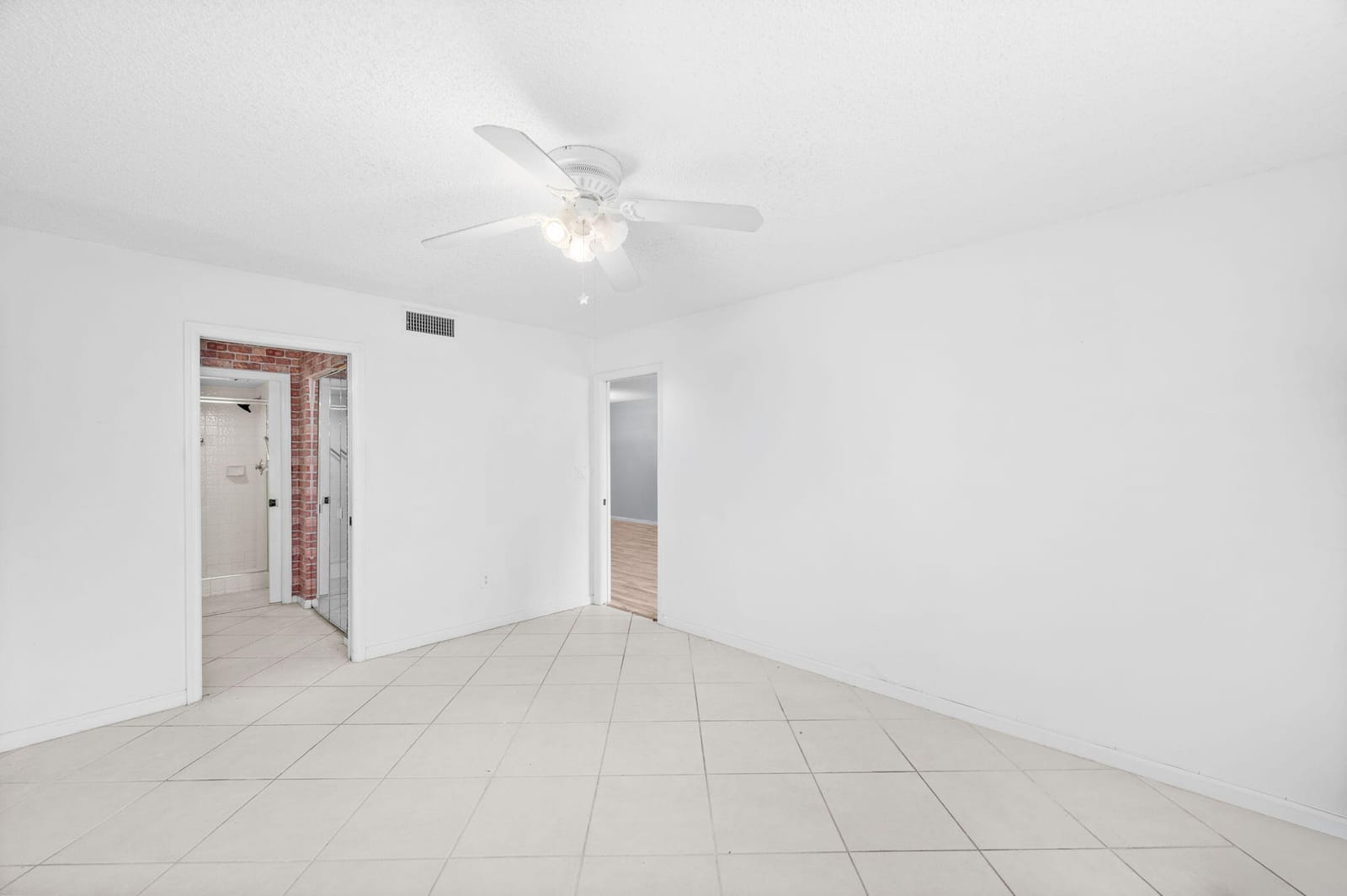 10837 W CLAIRMONT Circle 208, Tamarac, FL 33321 photo 17