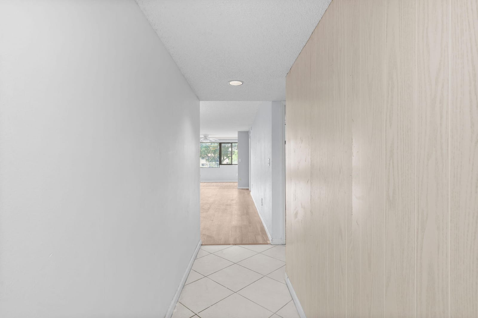 10837 W CLAIRMONT Circle 208 — photo 7