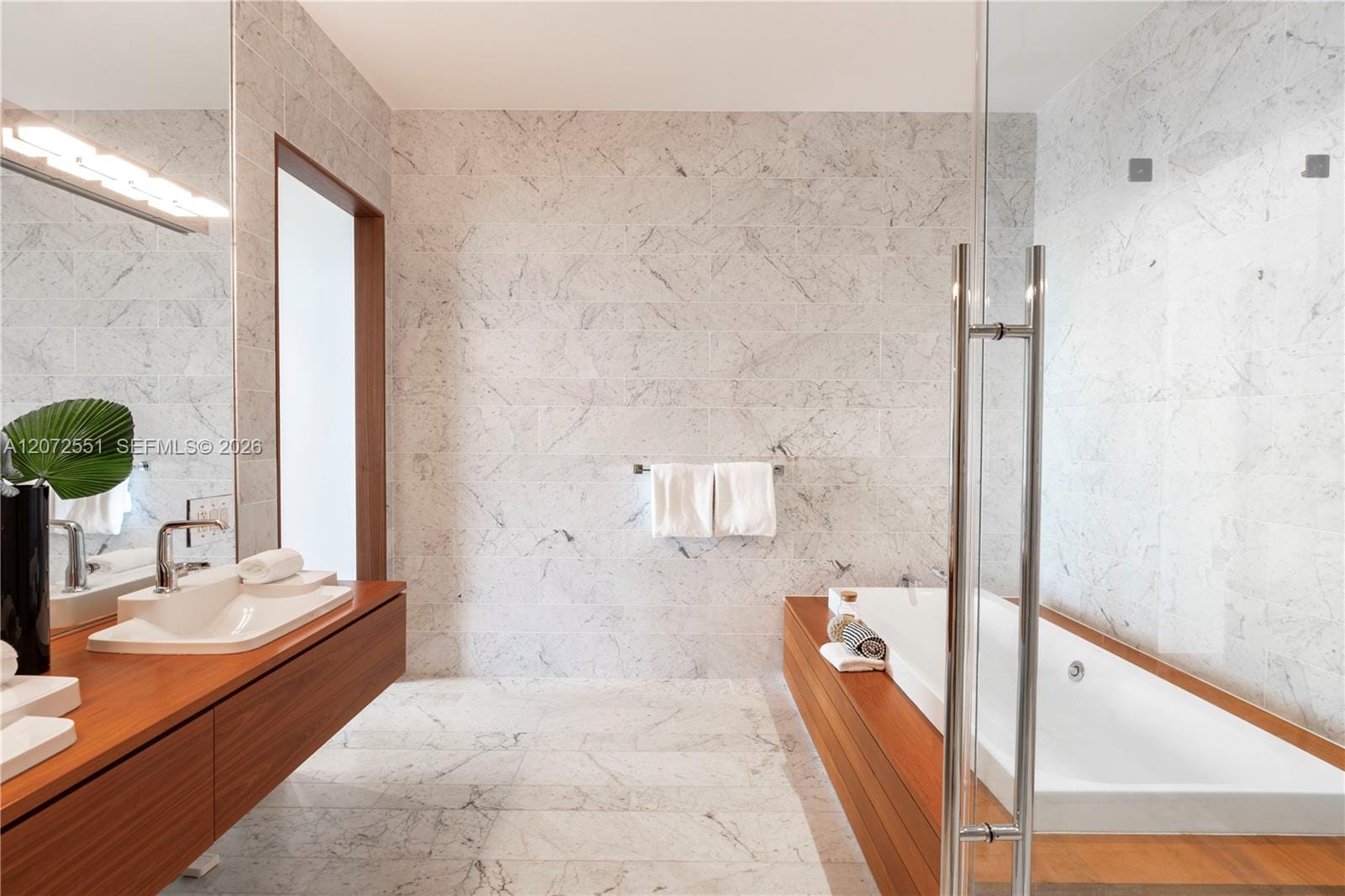 2675 S Bayshore Drive 602S — photo 9