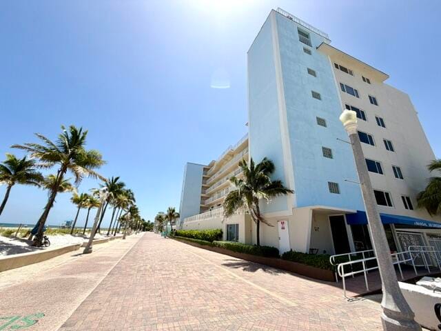 300 OREGON Street 408, Hollywood, FL 33019 photo 2