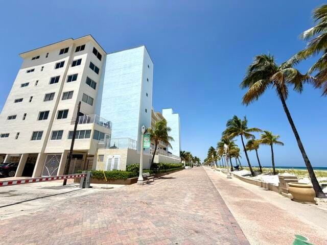 300 OREGON Street 408, Hollywood, FL 33019 photo 3