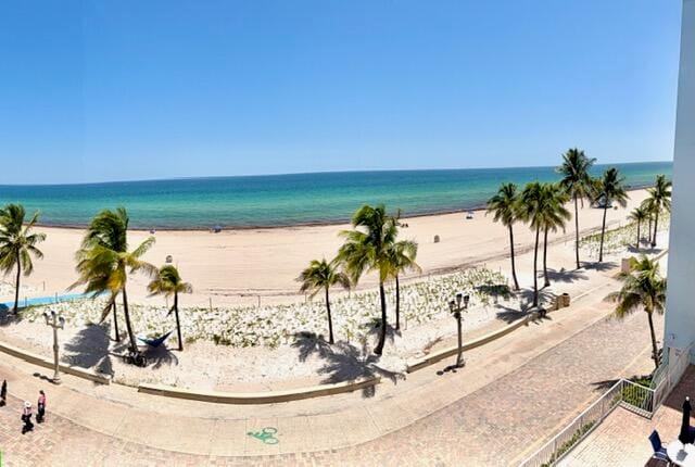 300 OREGON Street 408, Hollywood, FL 33019 photo 4