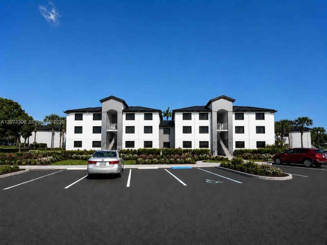 3690 N 56th Avenue 903, Hollywood, FL 33021