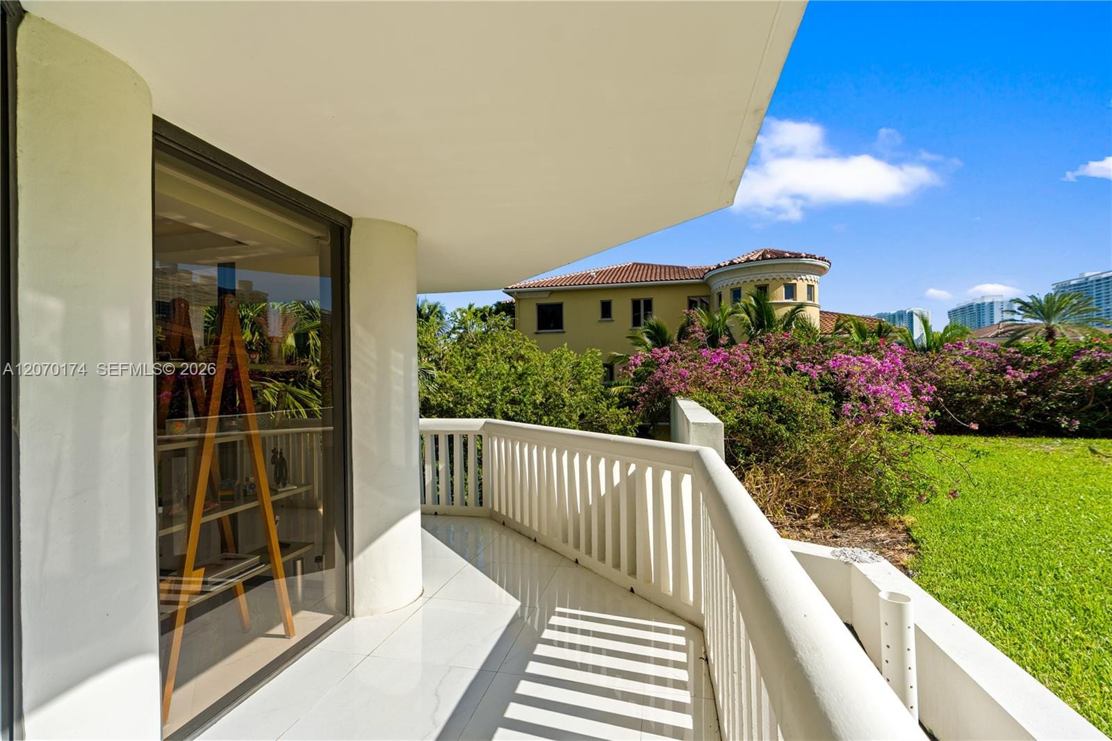 1000 W Island Boulevard 202, Aventura, FL 33160 photo 11