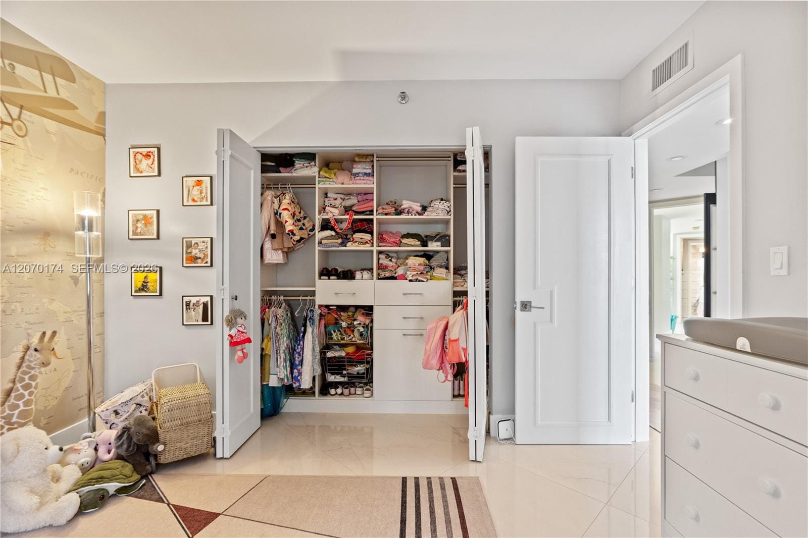 1000 W Island Boulevard 202, Aventura, FL 33160 photo 19