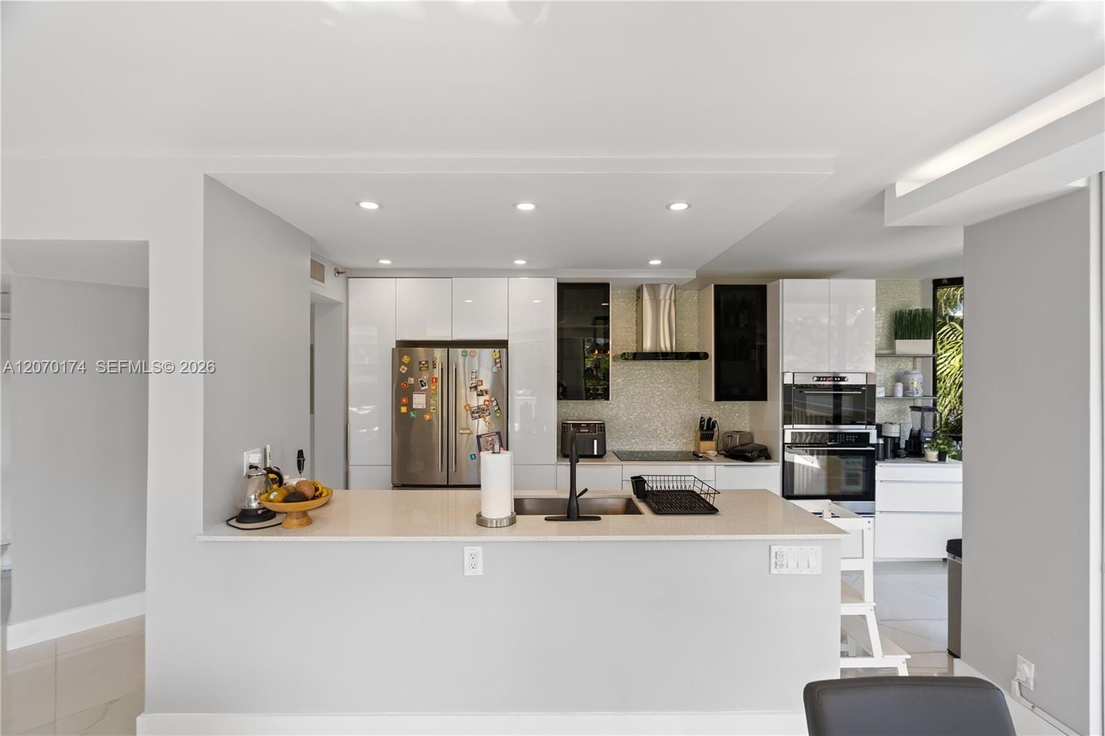 1000 W Island Boulevard 202, Aventura, FL 33160 photo 8
