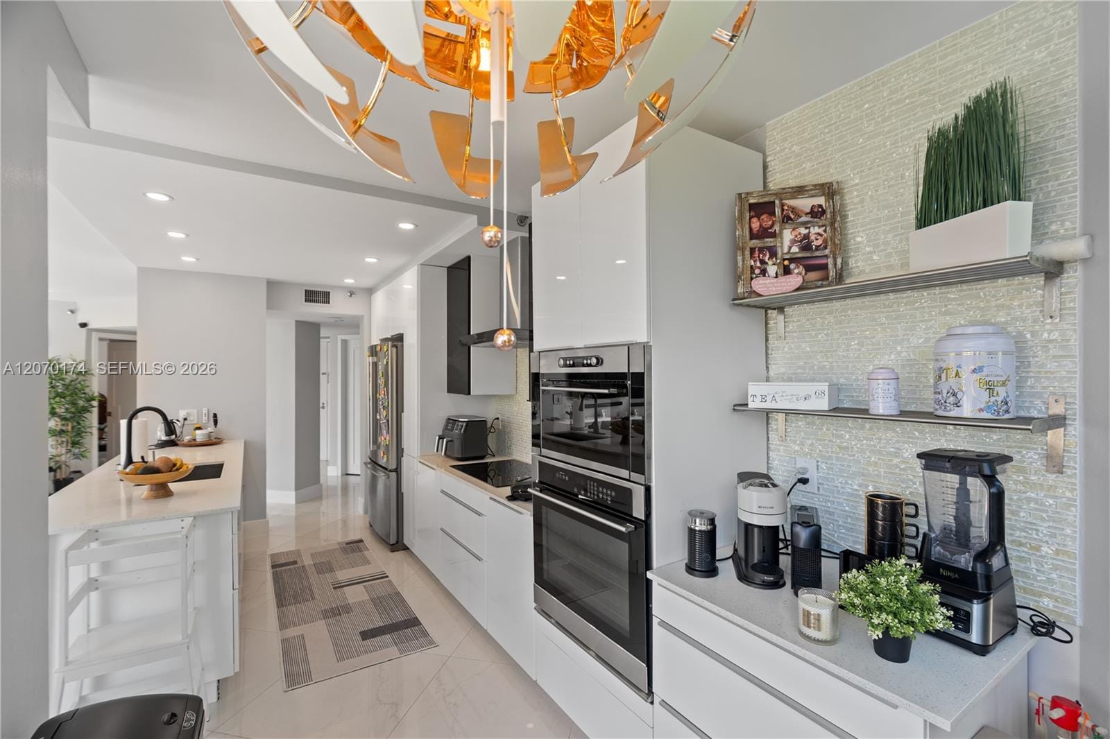 1000 W Island Boulevard 202, Aventura, FL 33160 photo 9