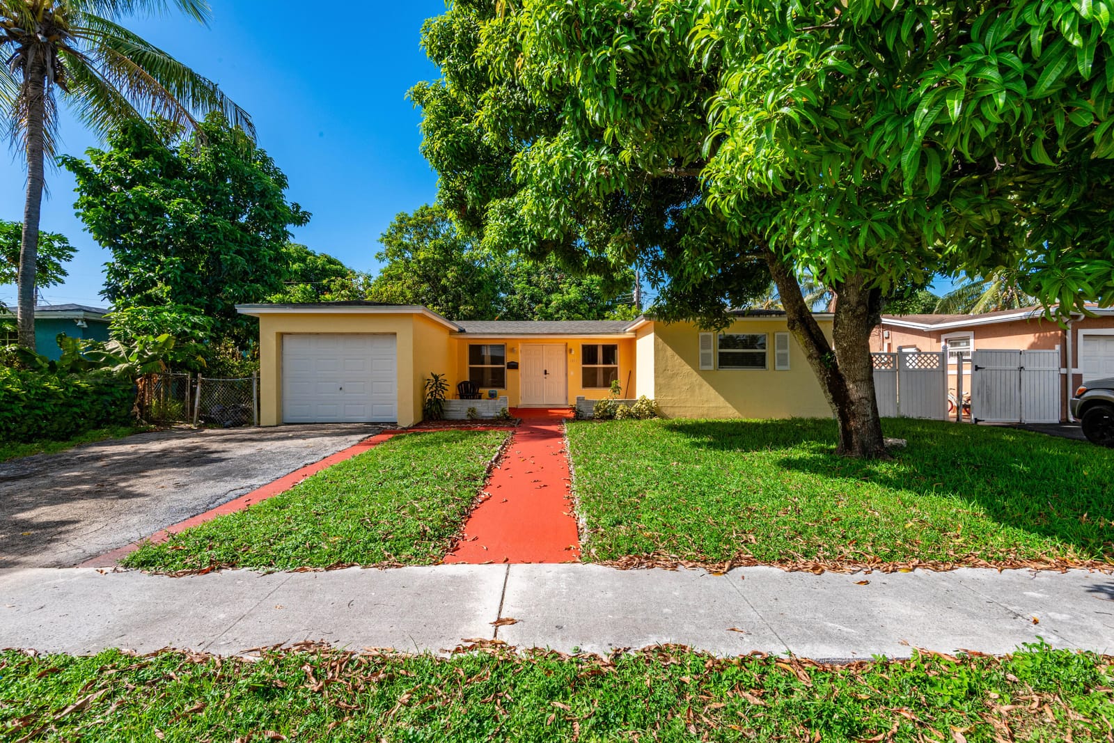 3611 NW 40TH Court — photo 2