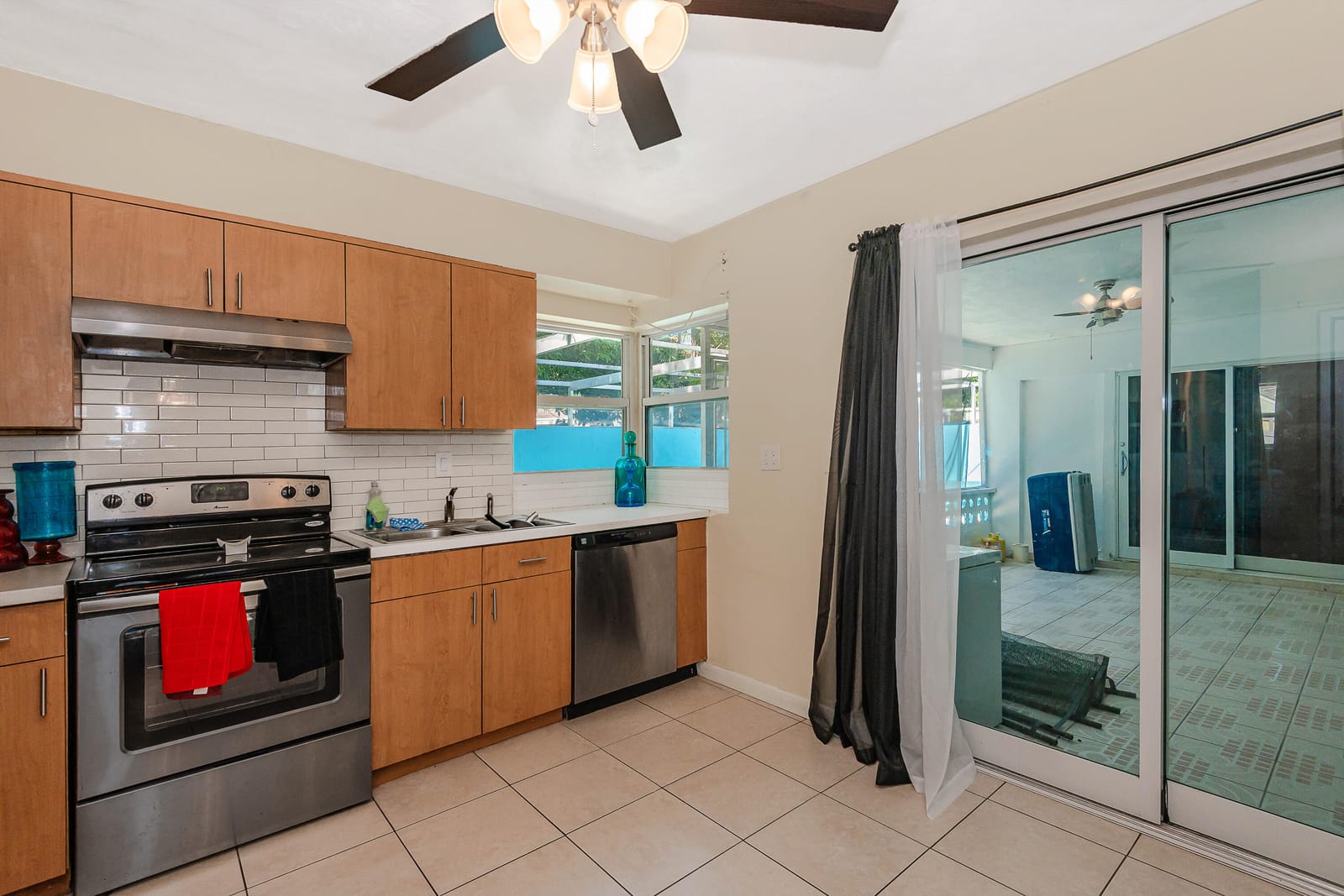 3611 NW 40TH Court, Lauderdale Lakes, FL 33309 photo 23