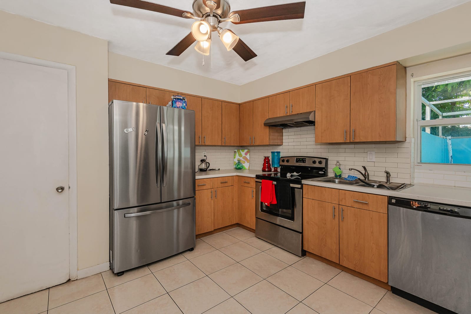 3611 NW 40TH Court, Lauderdale Lakes, FL 33309 photo 24