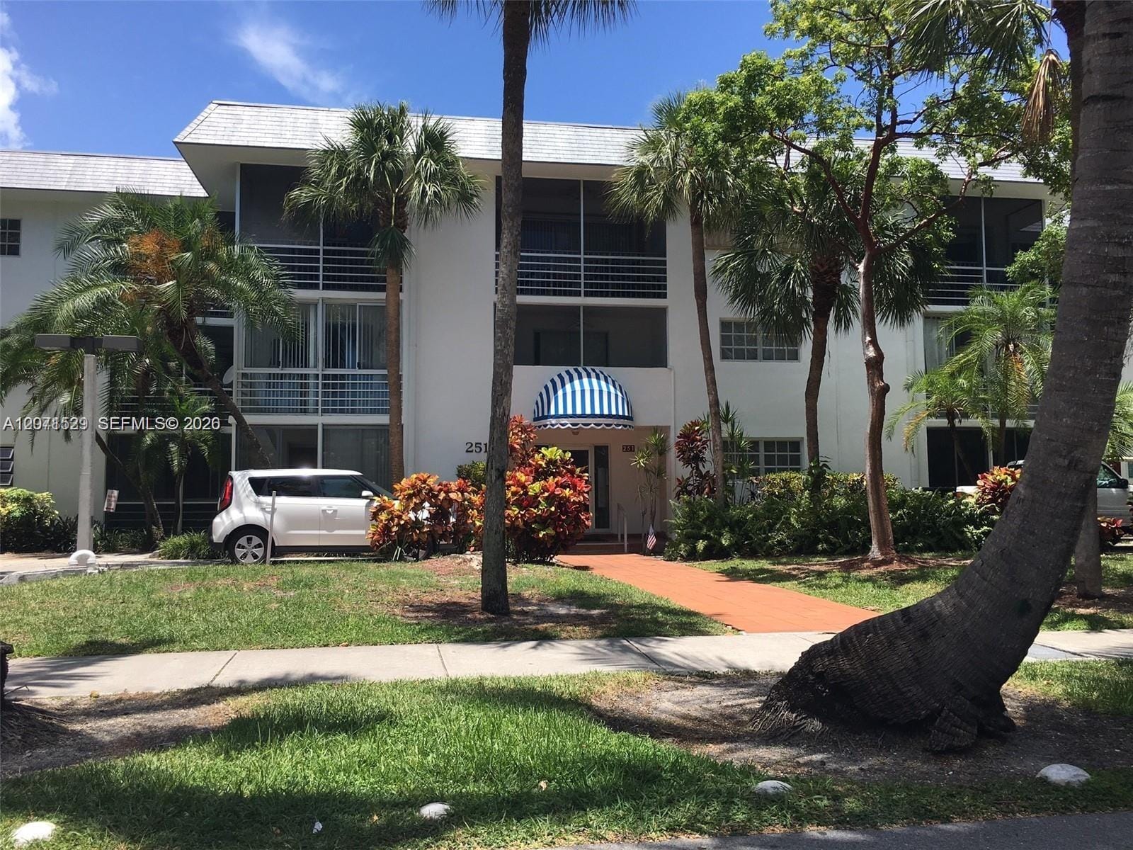 251 Galen Drive 304E, Key Biscayne, FL 33149