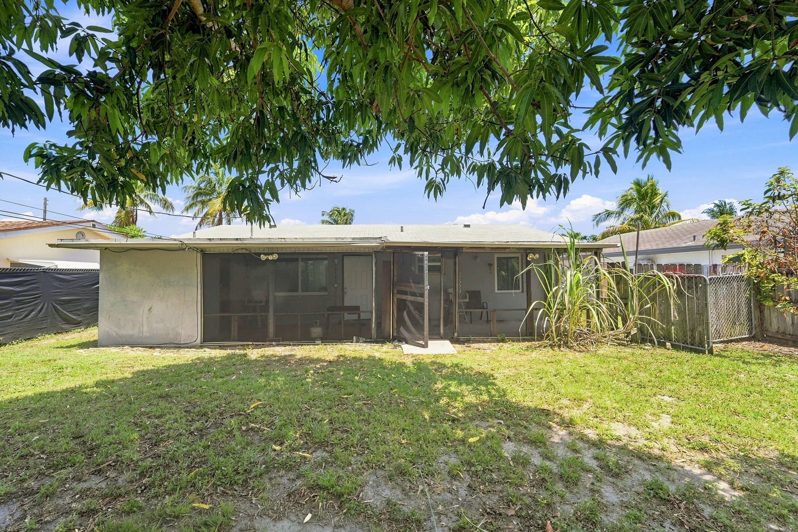 1010 Pinetree Drive, Lantana, FL 33462 photo 12