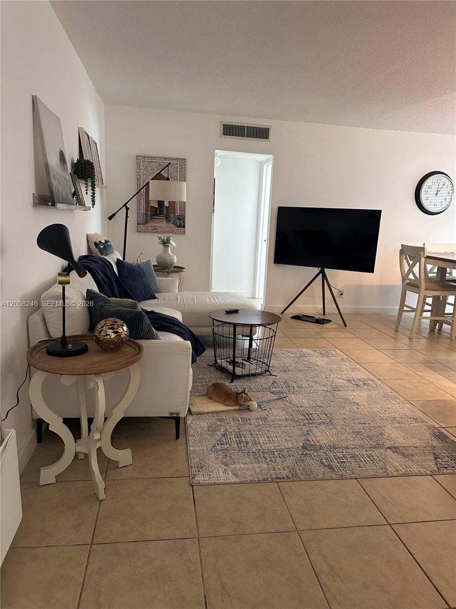 1100 NE 1st Court 103, Hallandale Beach, FL 33009