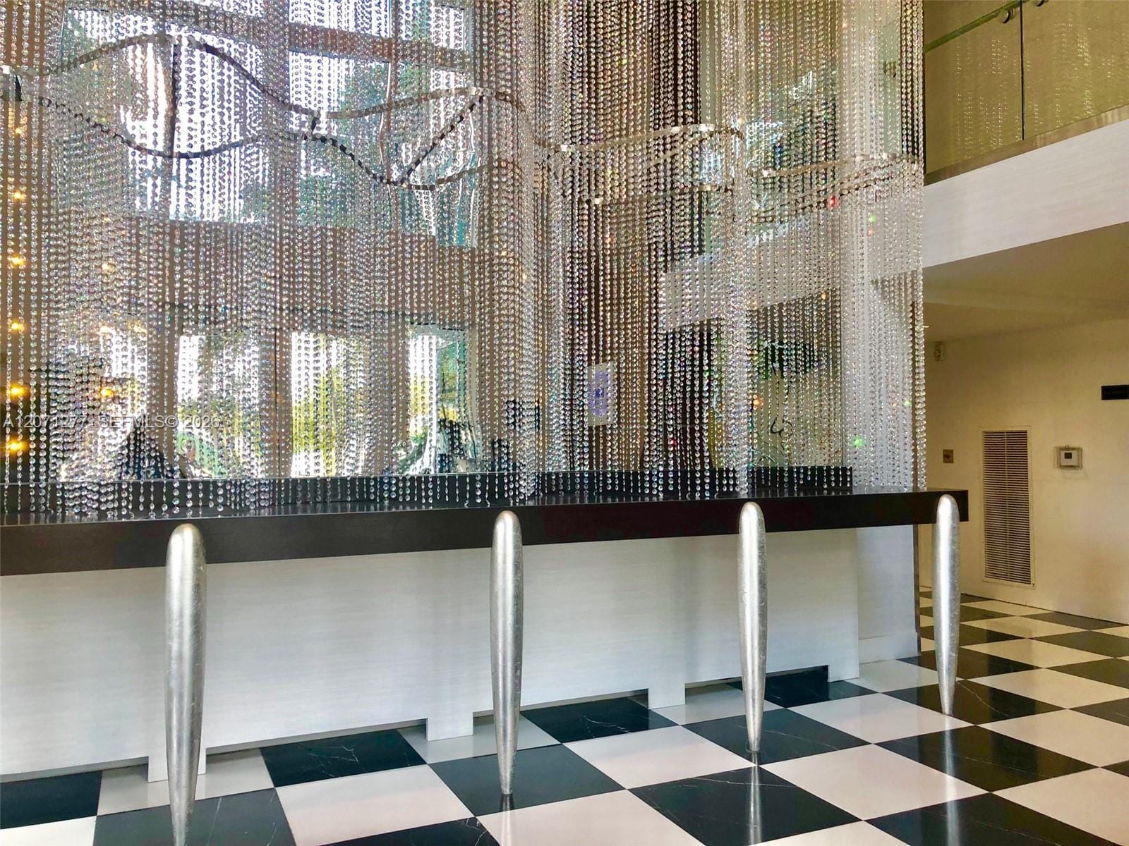 1800 N Bayshore Drive 814 — photo 2