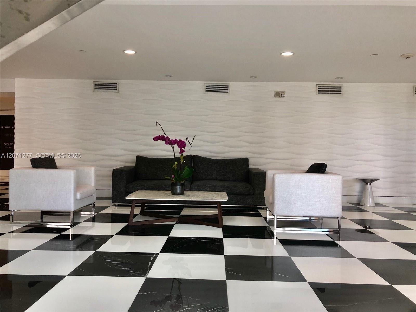 1800 N Bayshore Drive 814 — photo 4