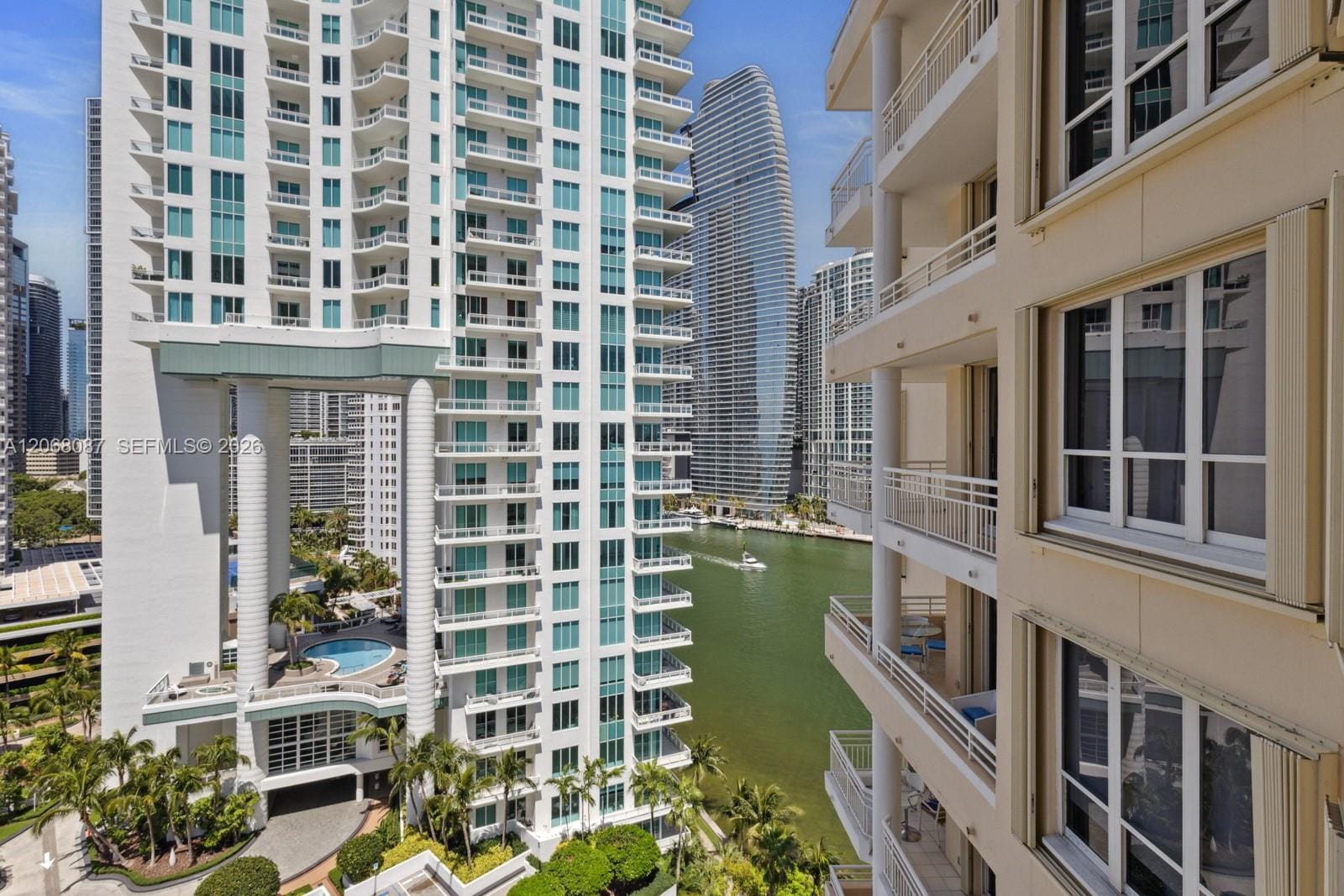 888 Brickell Key Drive 1600, Miami, FL 33131 photo 23