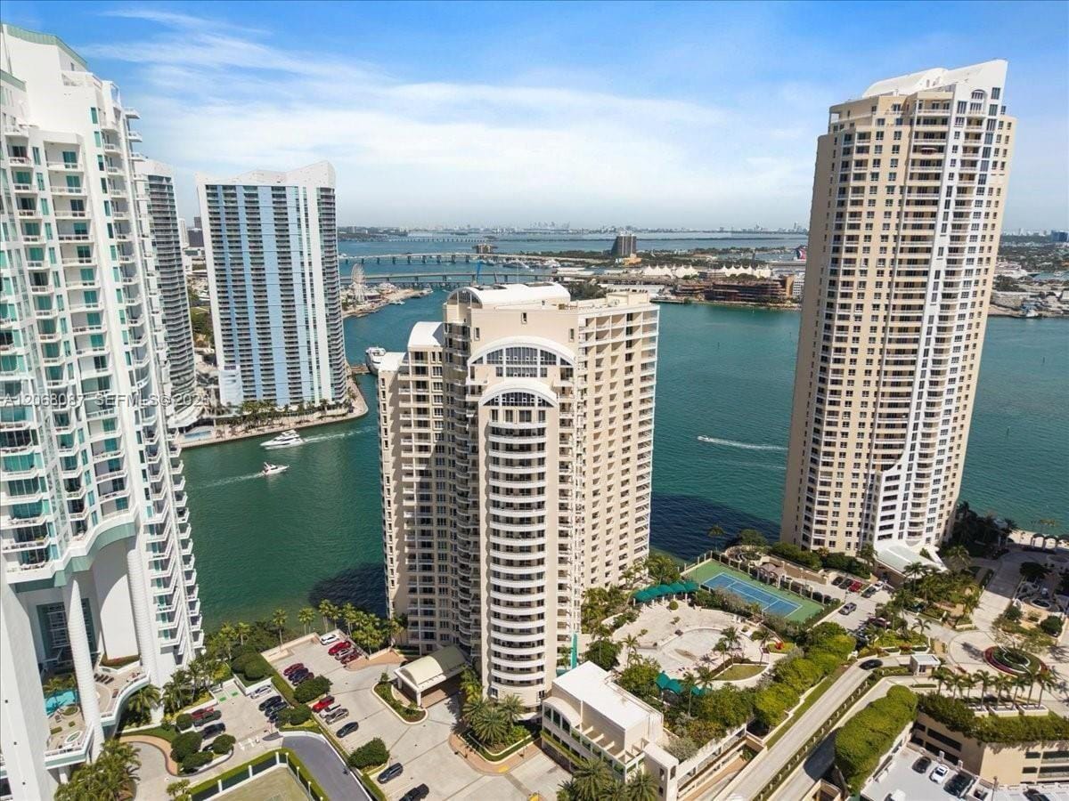 888 Brickell Key Drive 1600, Miami, FL 33131 photo 25