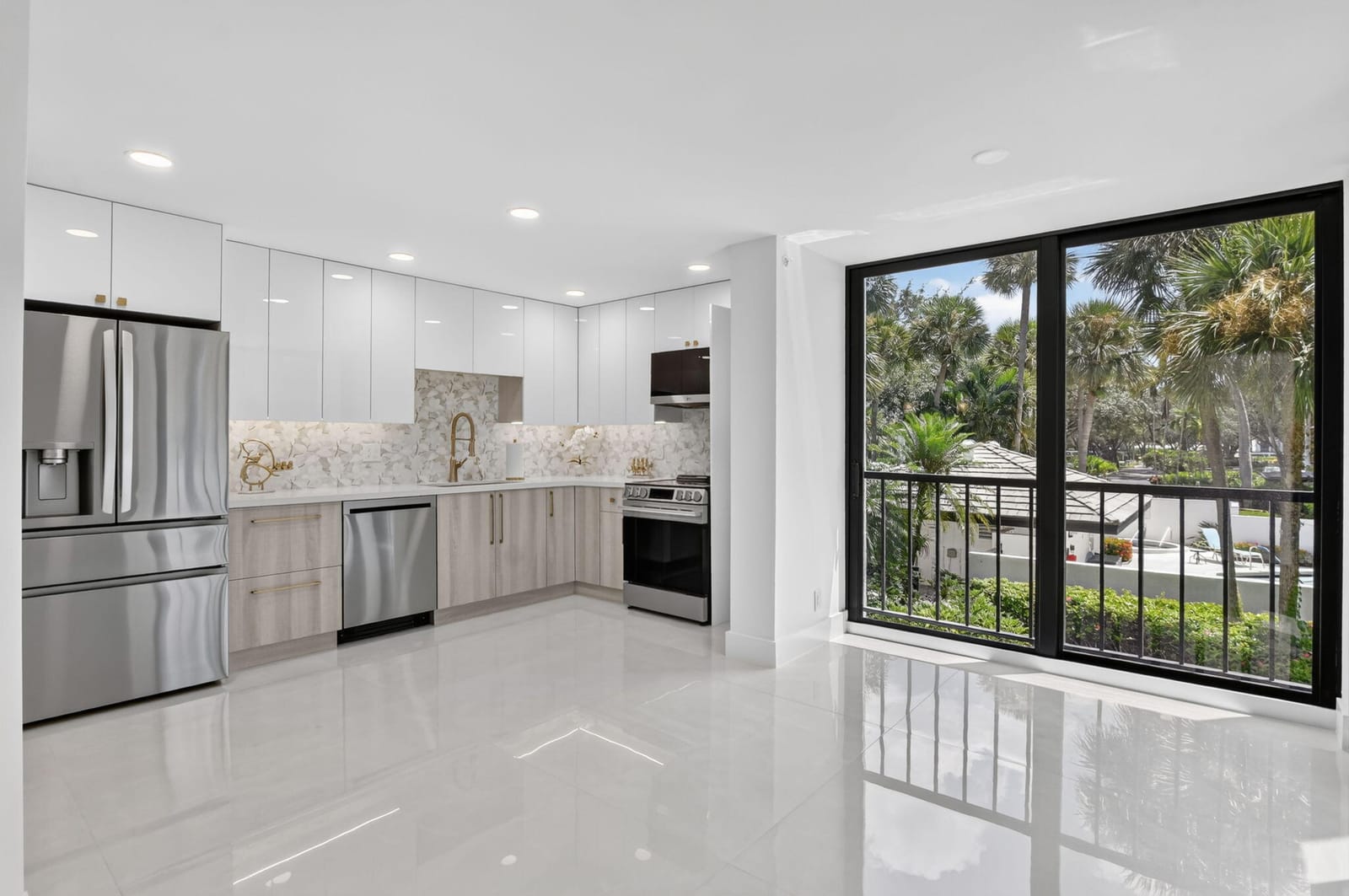 7847 Lakeside Boulevard 1021 — photo 2