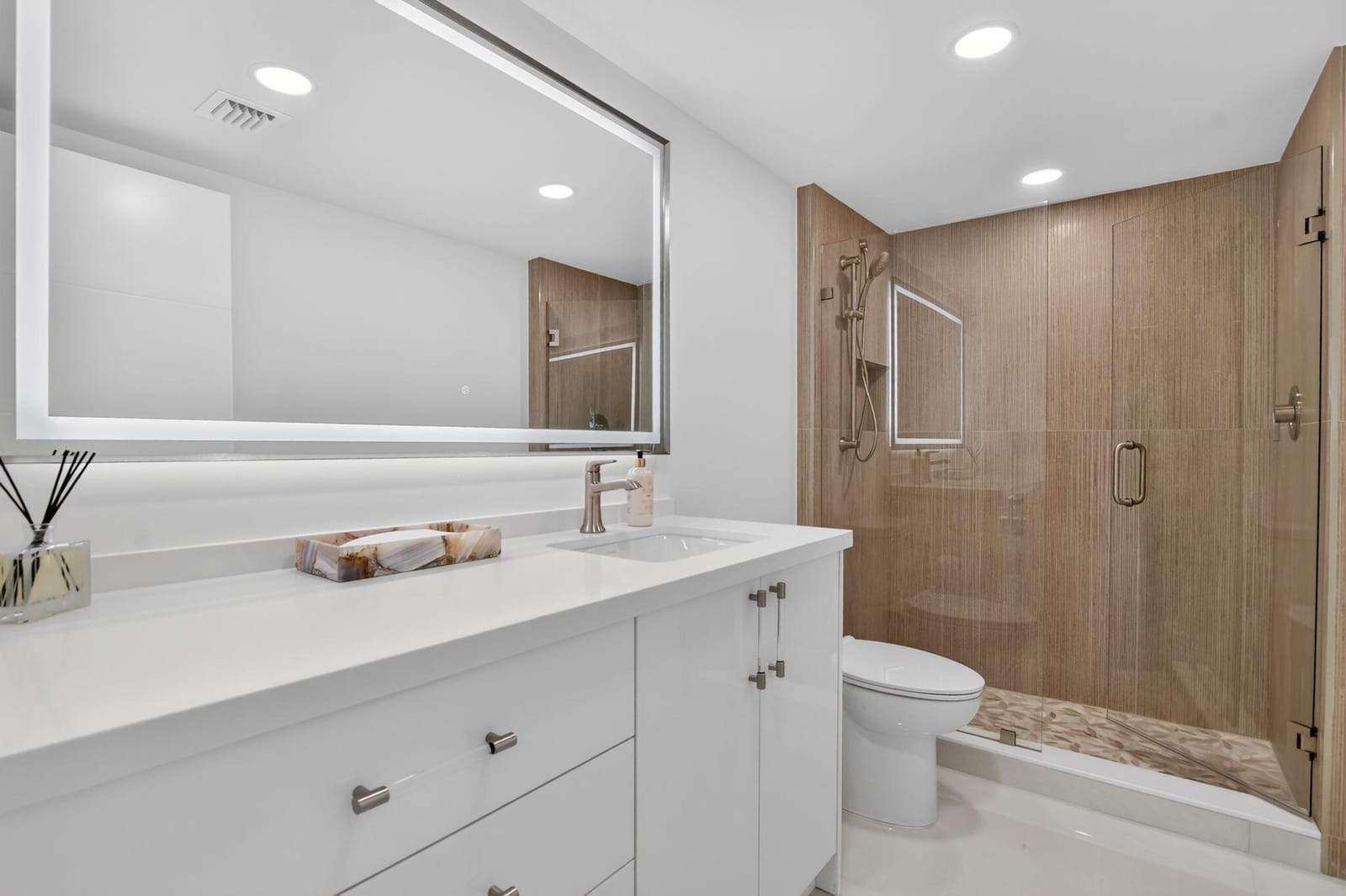 7847 Lakeside Boulevard 1021 — photo 3