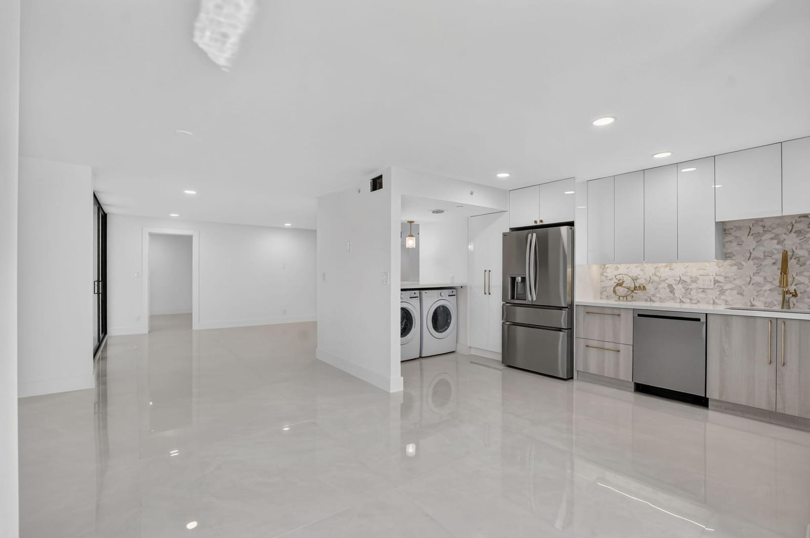 7847 Lakeside Boulevard 1021 — photo 9