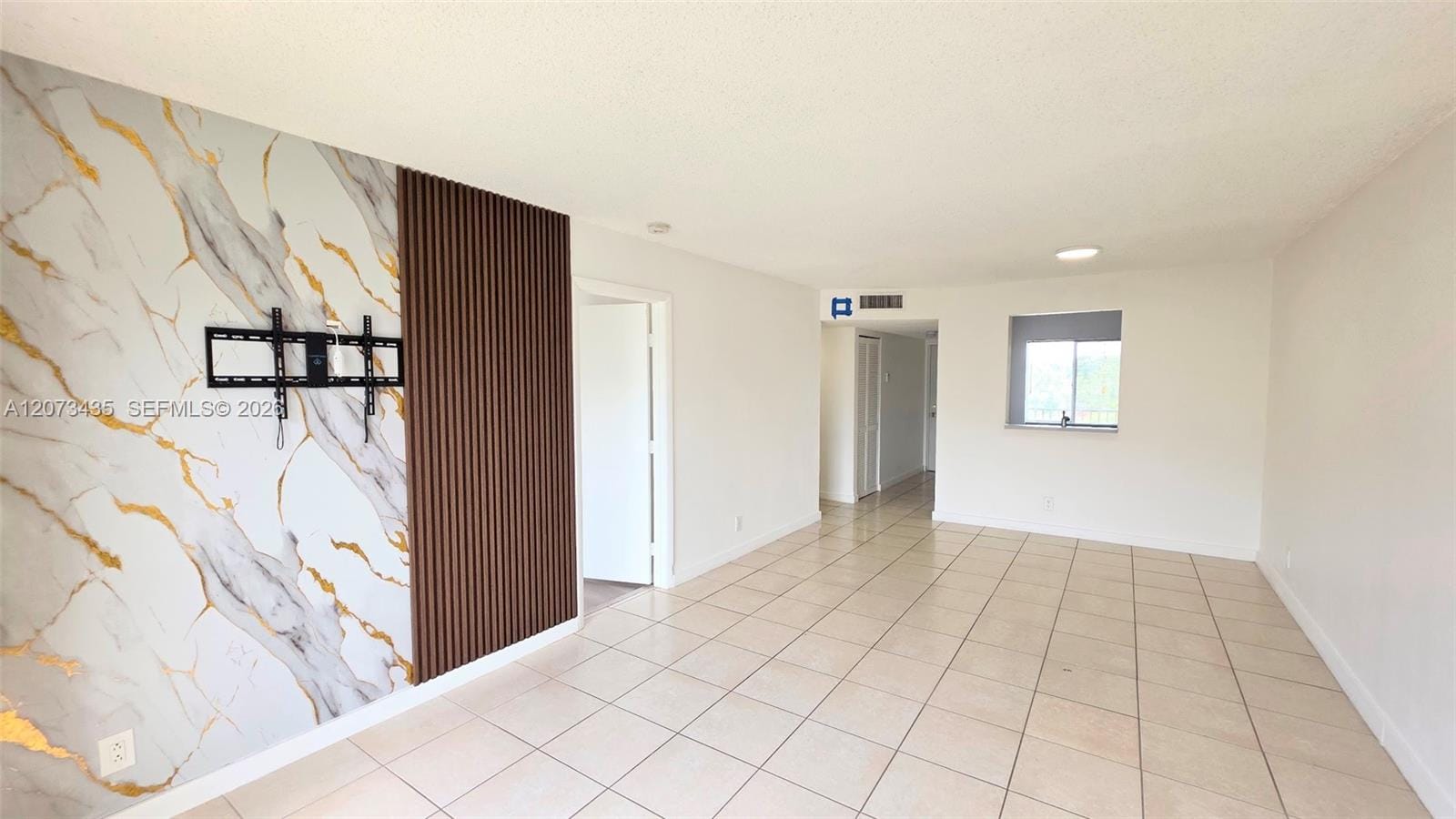 8620 N Sherman Circle 306 — photo 3