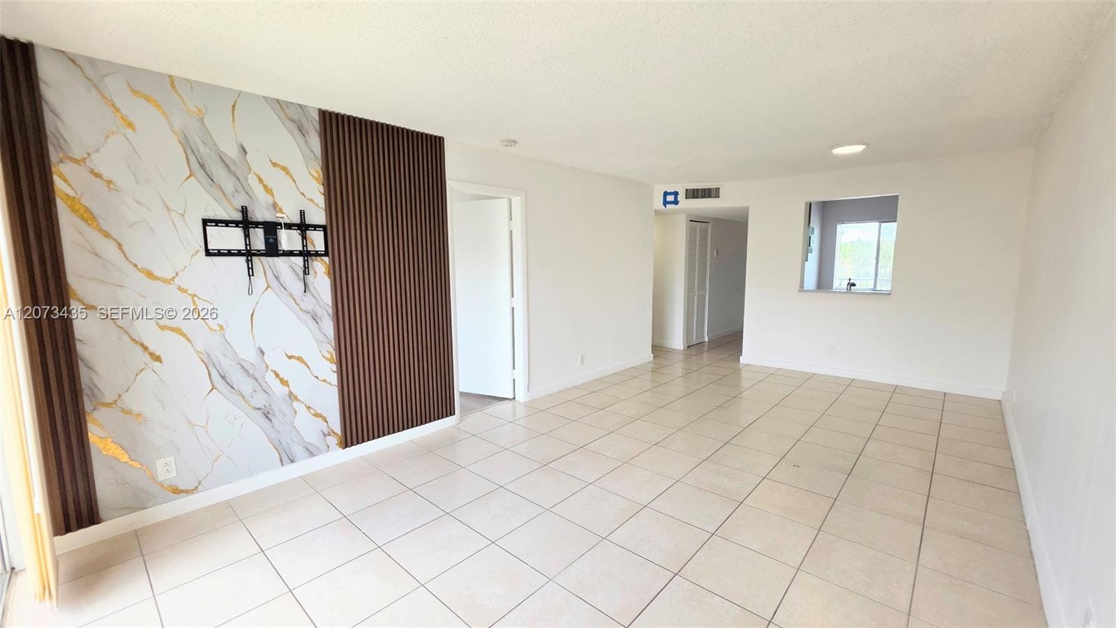 8620 N Sherman Circle 306 — photo 4