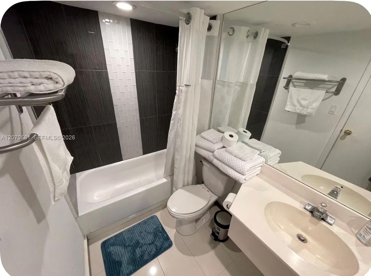19201 Collins Avenue 245 — photo 4