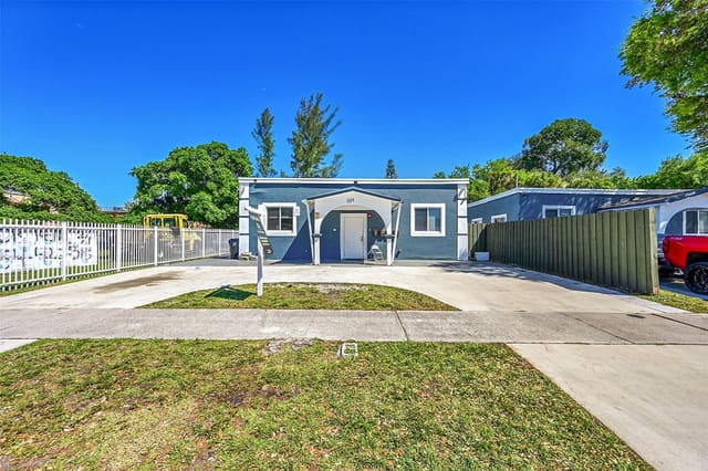 526 NW 15TH Way, Dorsey Park, Fort Lauderdale, FL