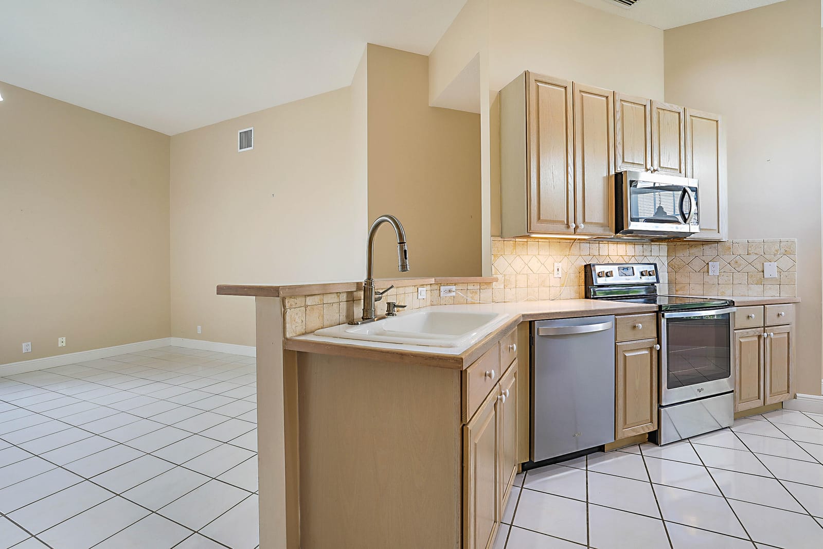 23444 Alzira Circle — photo 11