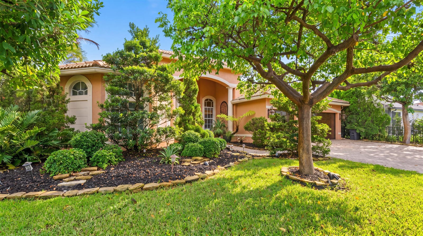 4916 FOREST DALE Drive, Lake Worth, FL 33449 photo 2