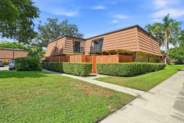 9139 SW 23RD Street C, sold in ZIP 33324, Davie, FL