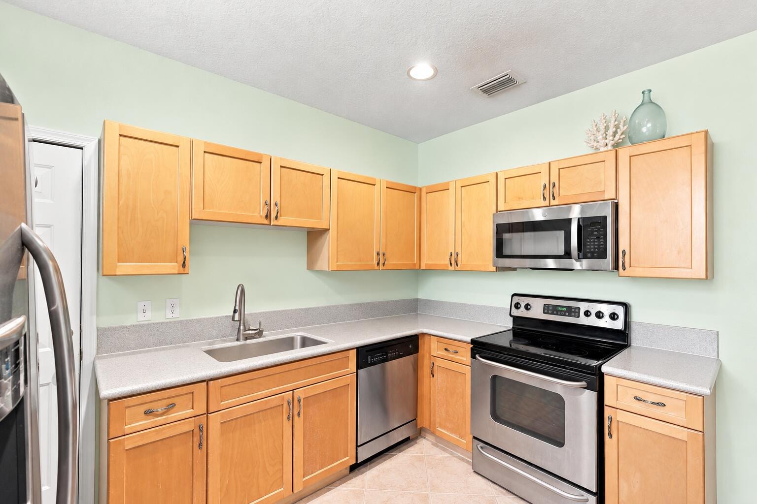 6060 AZALEA Circle, West Palm Beach, FL 33415 photo 9