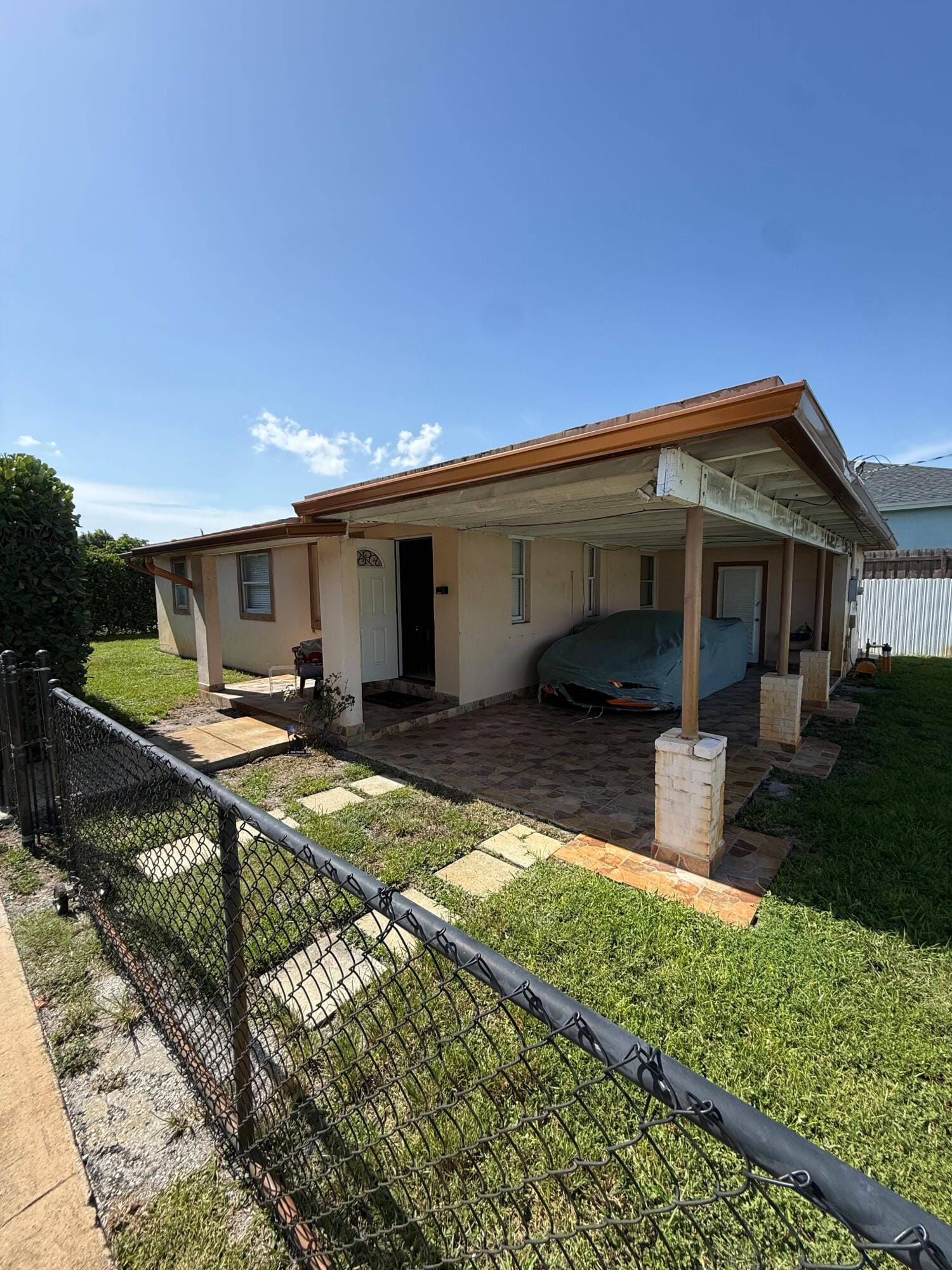 302 WALKER Avenue, Greenacres, FL 33463