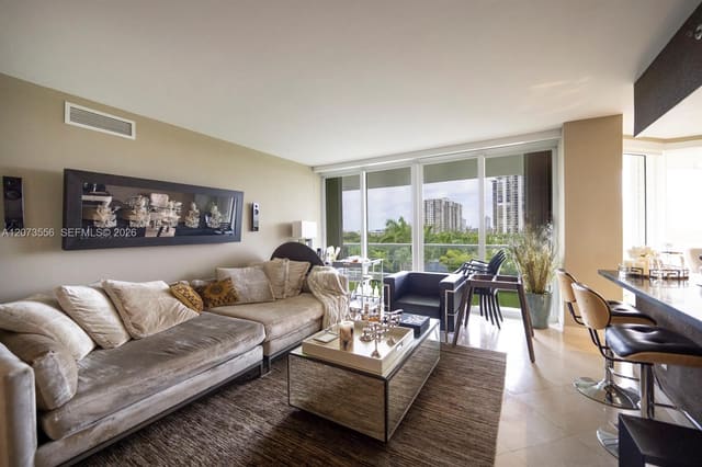 7000 Island Boulevard 608, Aventura, FL 33160