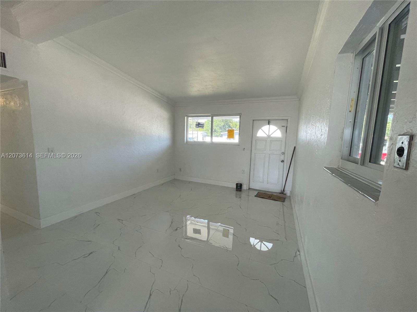 3731 SW 32nd Avenue — photo 4