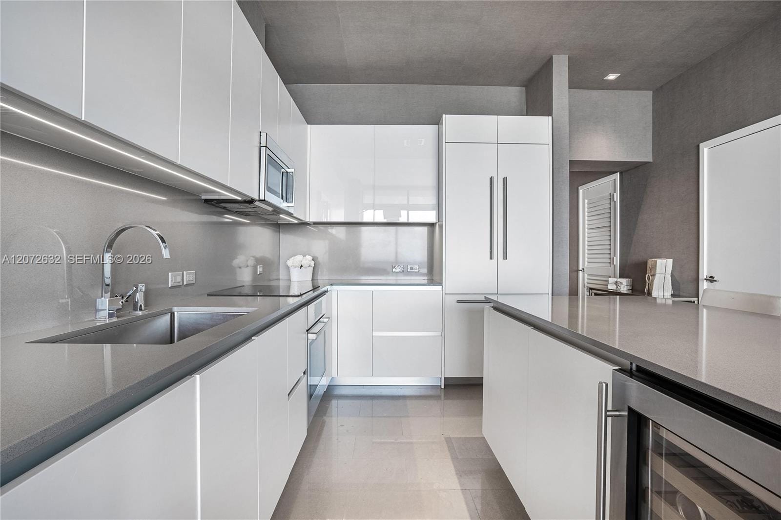 88 SW 7th Street 4006 — photo 5
