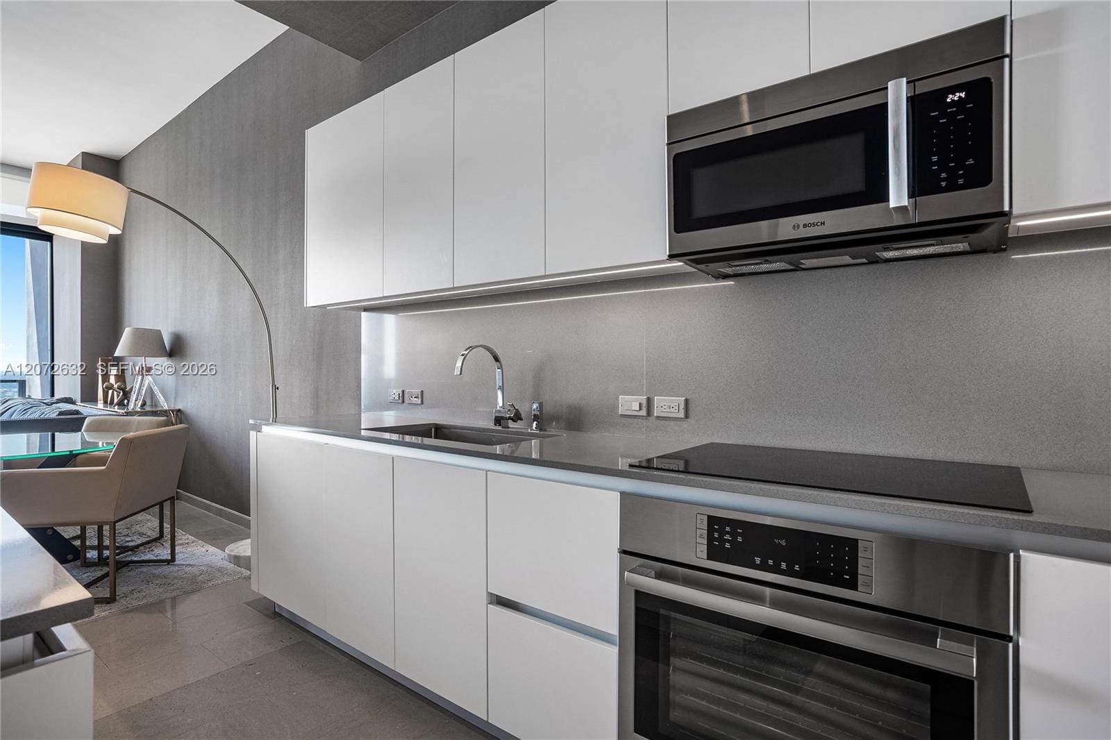 88 SW 7th Street 4006 — photo 6