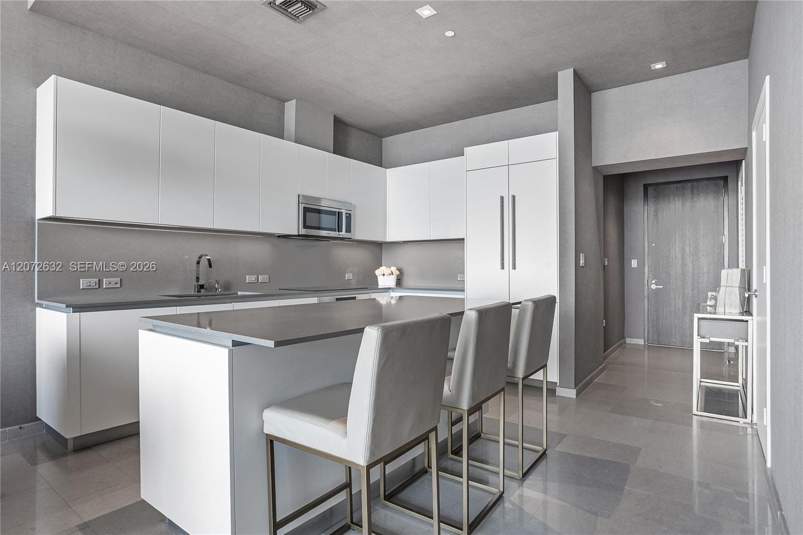 88 SW 7th Street 4006 — photo 7