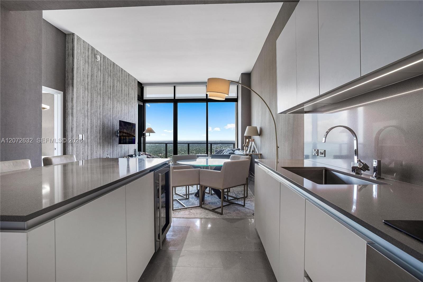 88 SW 7th Street 4006 — photo 8