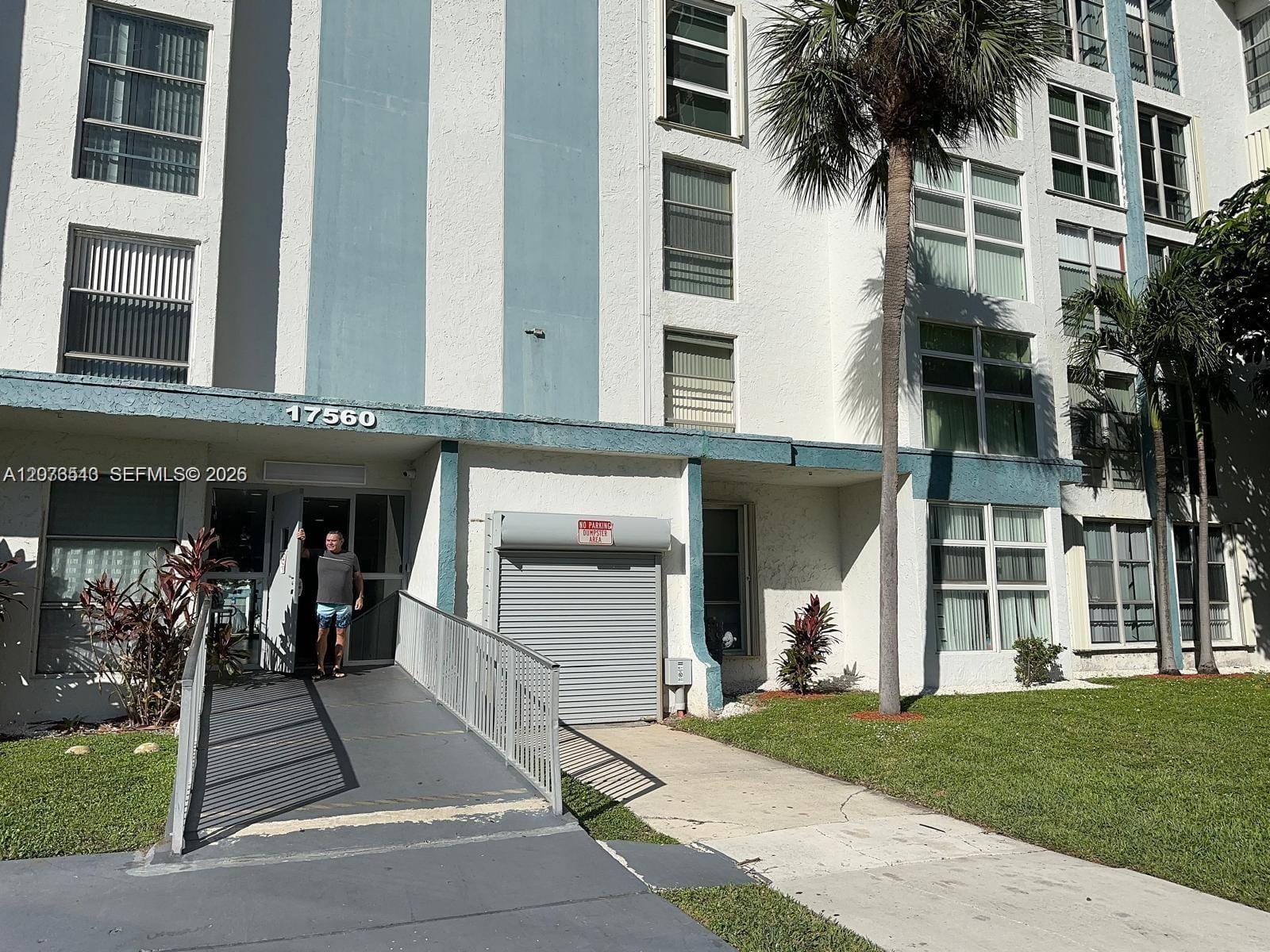17560 Atlantic Boulevard 405, Sunny Isles Beach, FL 33160