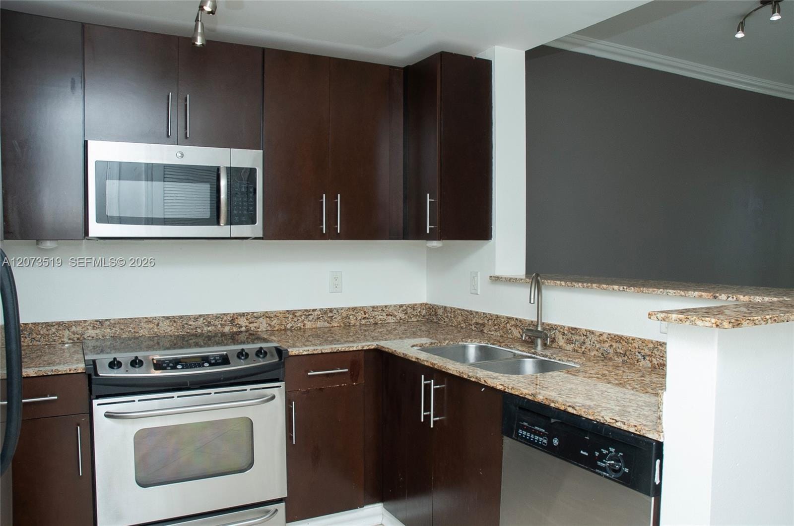 10 Aragon Avenue 703, Coral Gables, FL 33134 photo 4