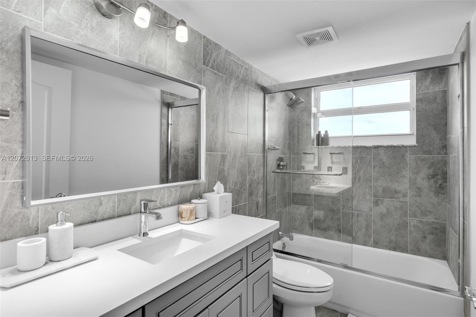 1200 Brickell Bay Drive 2501 — photo 10
