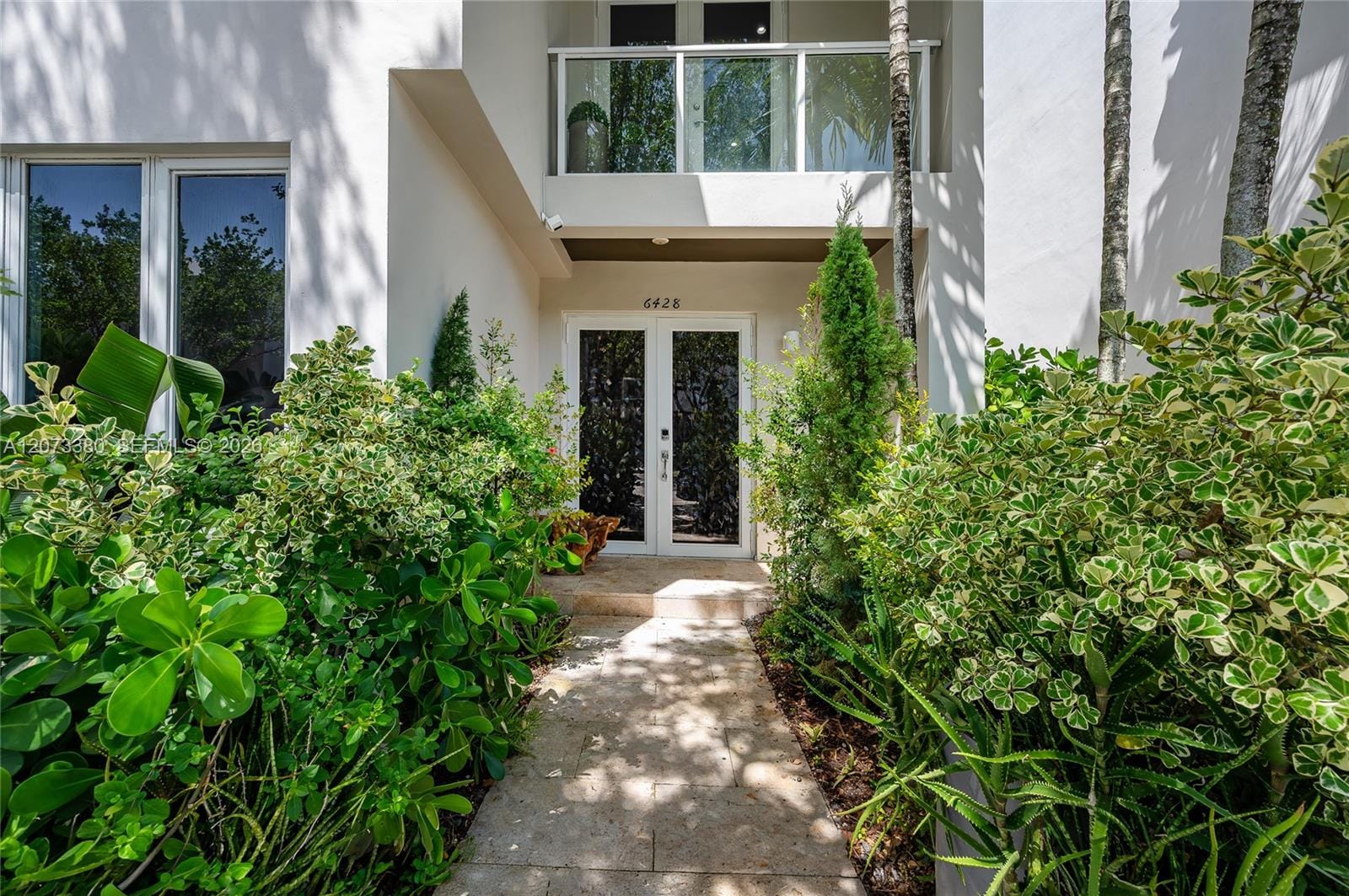 6428 NW 104th Court, Doral, FL 33178 photo 2