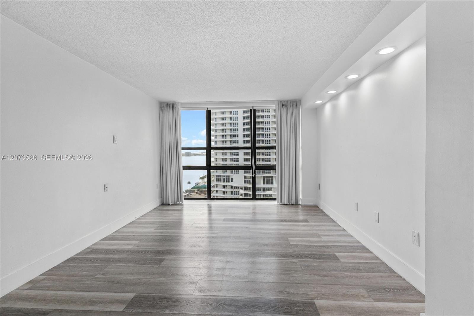600 NE 36th Street 1404, Miami, FL 33137 photo 13