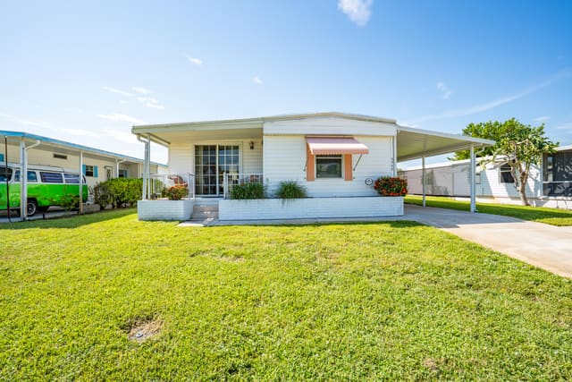 6948 SE DELEGATE Street, Hobe Sound, FL 33455