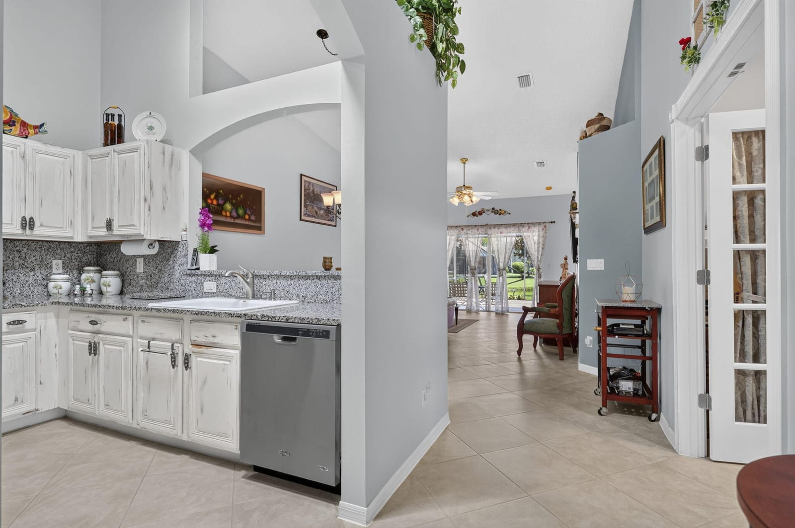 2100 Stonington Terrace — photo 8