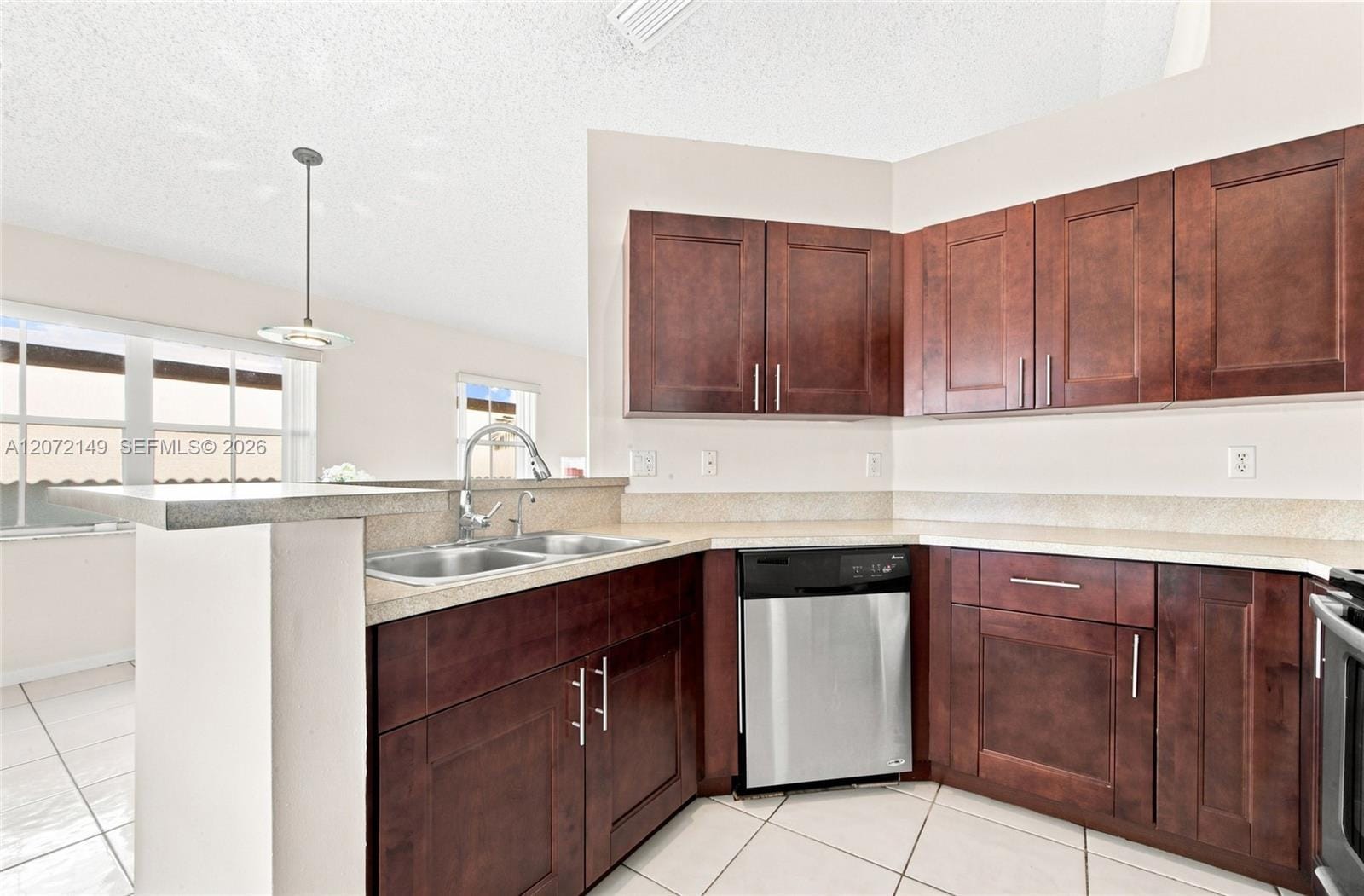 7336 Granada Way — photo 4