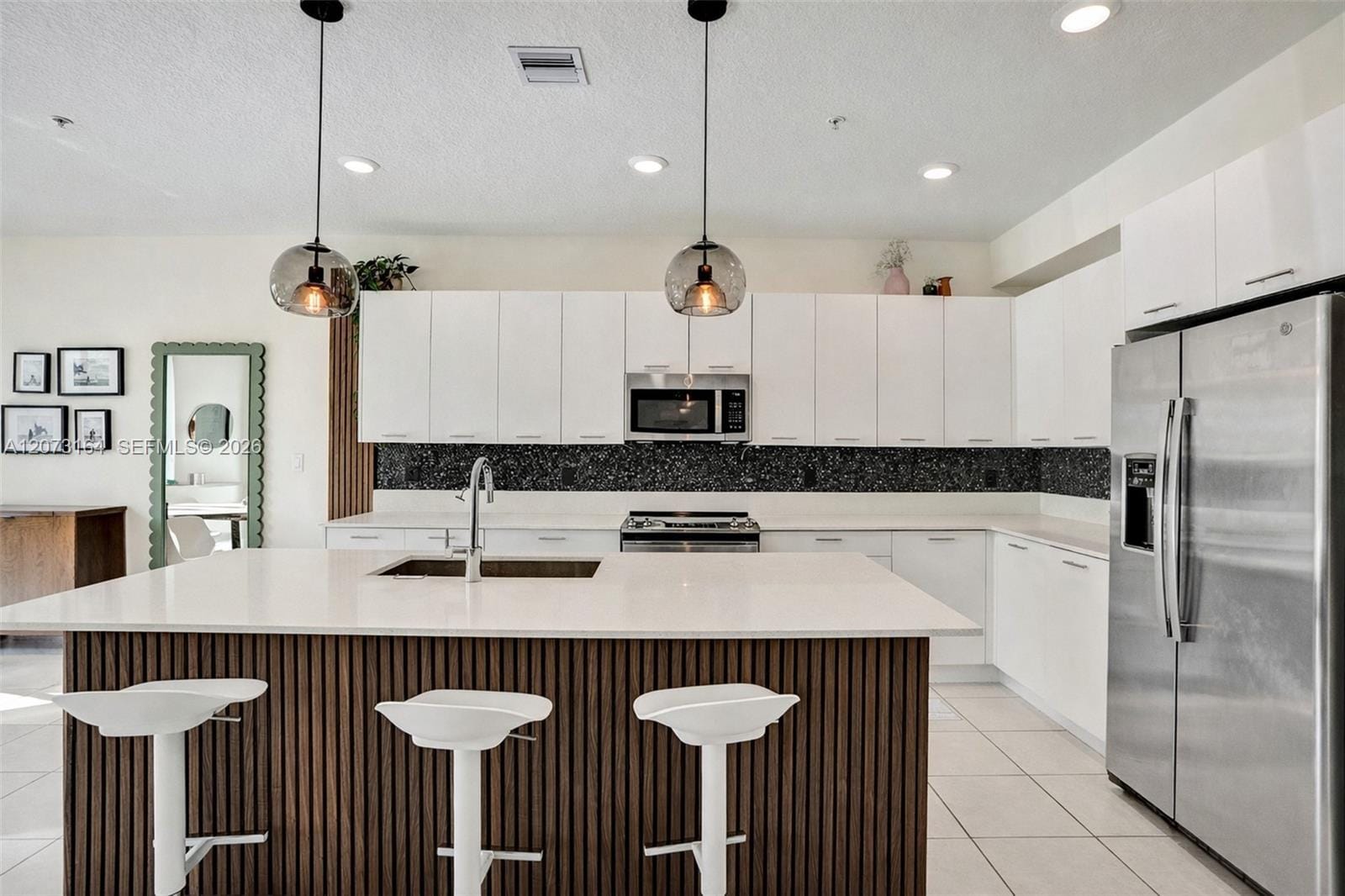 8001 NW 41st Street F-109, Doral, FL 33166 photo 6